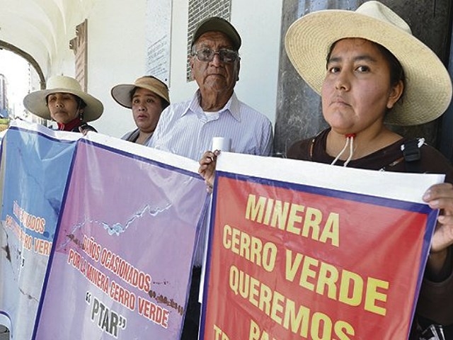 Pobladores de Uchumayo protestan por daños de minera Cerro Verde