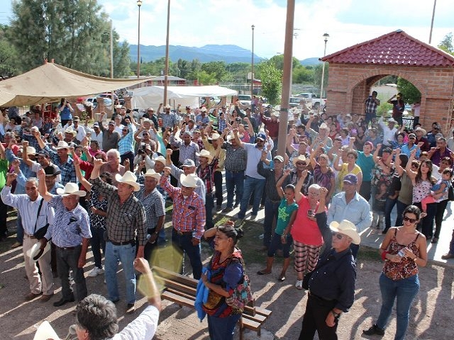 Afectados por derrame minero en el Río Sonora protestan en Cananea