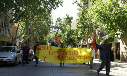 Llegaron caminando a San Juan los manifestantes de Jáchal pidiendo el cierre de Veladero y la prohibición de la minería