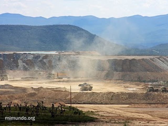 Manifestantes dicen que mantendrán bloqueo en mina mexicana Peñasquito de Goldcorp