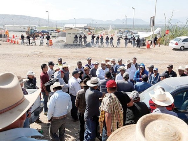 Afectados por la mina Peñasquito concluyen protesta de 12 días