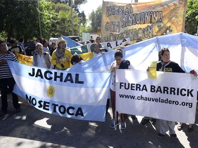 Amigos: Justicia sanjuanina autorizó que la mina de Barrick Gold siga funcionando