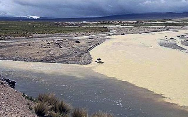 Pobladores denuncian que se autorizó recursos hídricos a minera sin consulta
