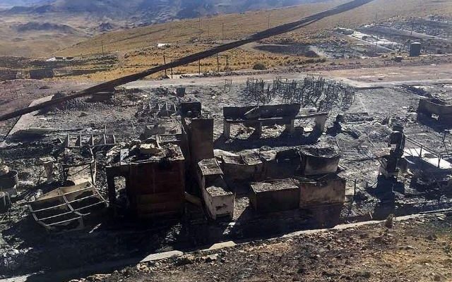 Pobladores queman campamento en protesta contra planta de lixiviación de minera Anabi