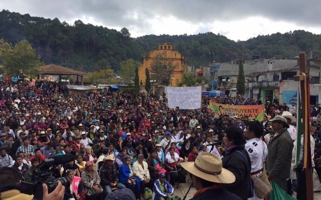 Peregrinación de vecinos de 11 minicipios de Chiapas contra la minería