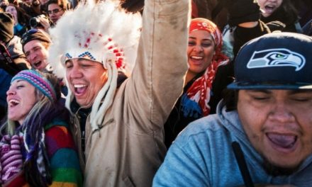 Triunfo de la resistencia indígena a la construcción de un oleoducto en Estados Unidos