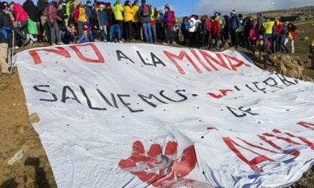 Contra la mina de feldespato en Sierra de Ávila a pesar del frío