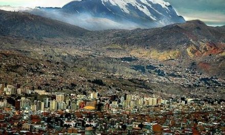 Identifican 40 áreas mineras en el cerro Illimani