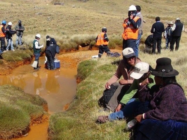 OEFA ordena a minera Aruntani paralizar botadero de aguas ácidas