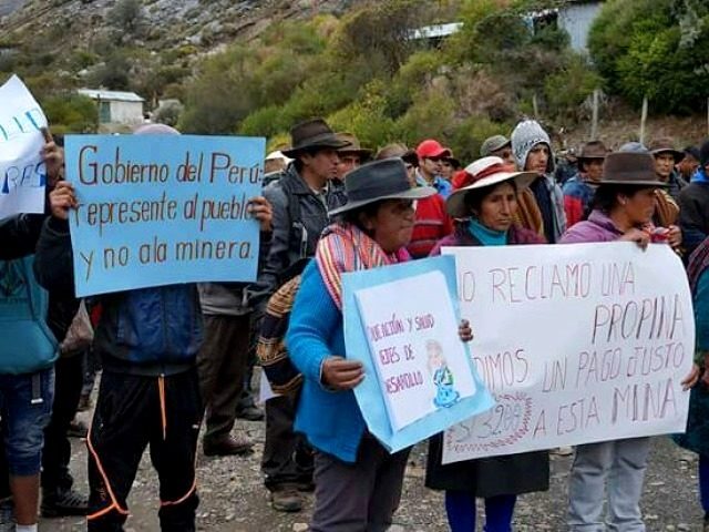 Campesinos de Llamac denuncian a minera por apropiarse de sus terrenos