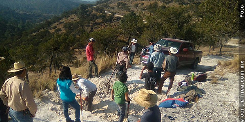 Empleados de minera canadiense amenazan a habitantes de la Sierra Norte de Puebla
