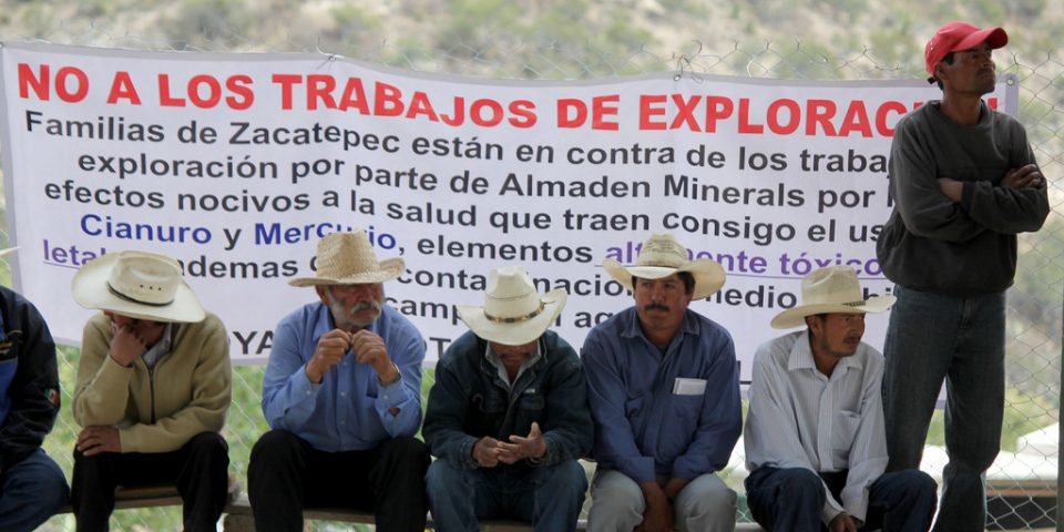 Minera Almaden Minerals ingresa a la fuerza  en Ixtacamaxtitlán