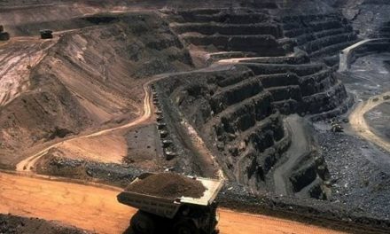 Mineras acaparan, contaminan y sobrexplotan el agua de México