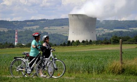 Suizos aprueban abandonar energía nuclear y adoptar renovables