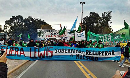Organizaciones sindicales y sociales protestaron en Sierra Grande contra la extranjerización de la tierra y la central nuclear