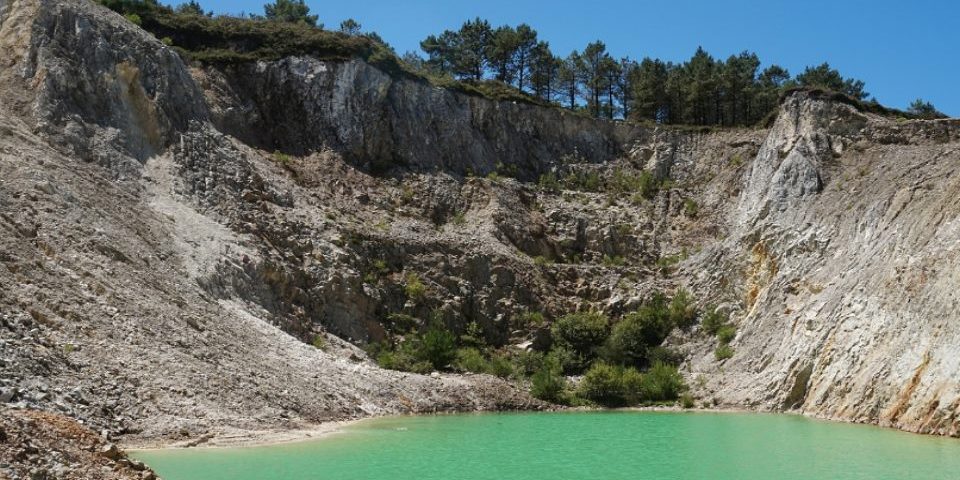 Preocupación por lago tóxico minero en Galicia