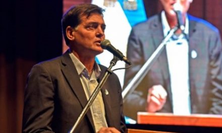 El gobernador de Chubut «lo renunció» al ministro de ambiente