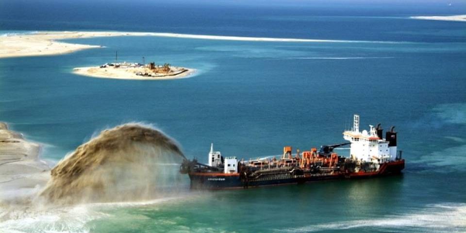 Diputados aprueban ley que permite minería en el mar y contaminación