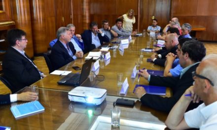 Otra reunión de intendentes con ministro de Macri para hacer minería en Chubut