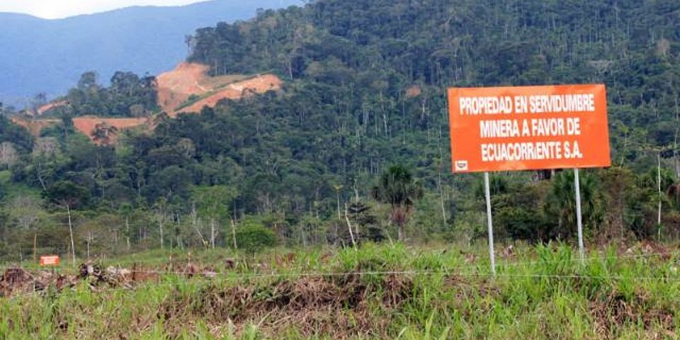 Referendum en Ecuador prohibiría minería metálica en áreas protegidas, zonas intangibles y centros urbanos