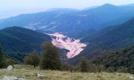 Suspenden explotación minera de cobre en Armenia por los riesgos de sus residuos tóxicos