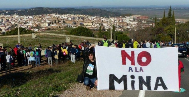 Cáceres no quiere una mina de litio a cielo abierto a las puertas de la ciudad