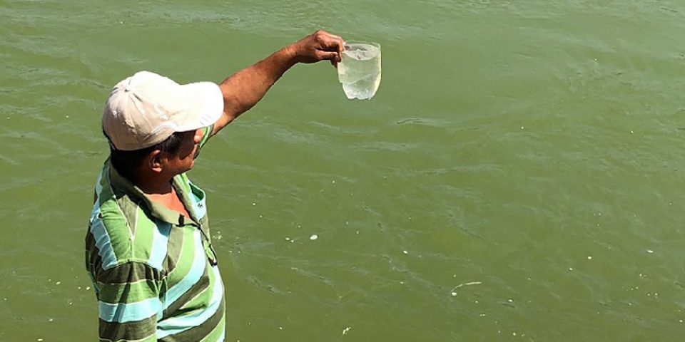 Pobladores alarmados por contaminación del río Mezcala, señalan a las mineras