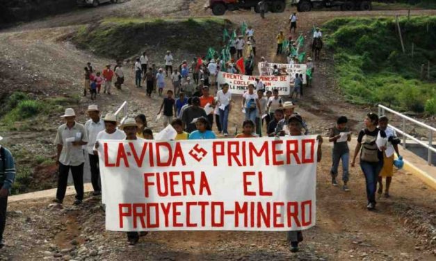 Integración , descolonización y extractivismo minero