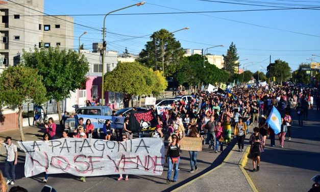 Las asambleas chubutenses, en alerta y movilización