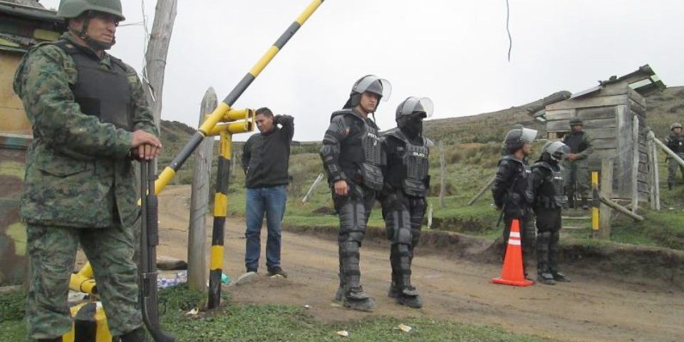 Por el bloqueo de pobladores, 300 uniformados protegen la mina Río Blanco