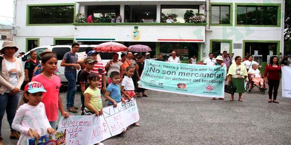 Pobladores de Actopan y Alto Lucero se unen contra proyecto minero La Paila