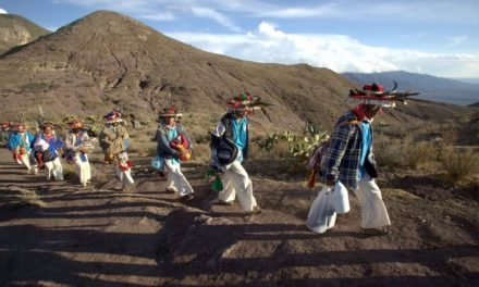Huicholes «guardianes del peyote» y su lucha contra la minería
