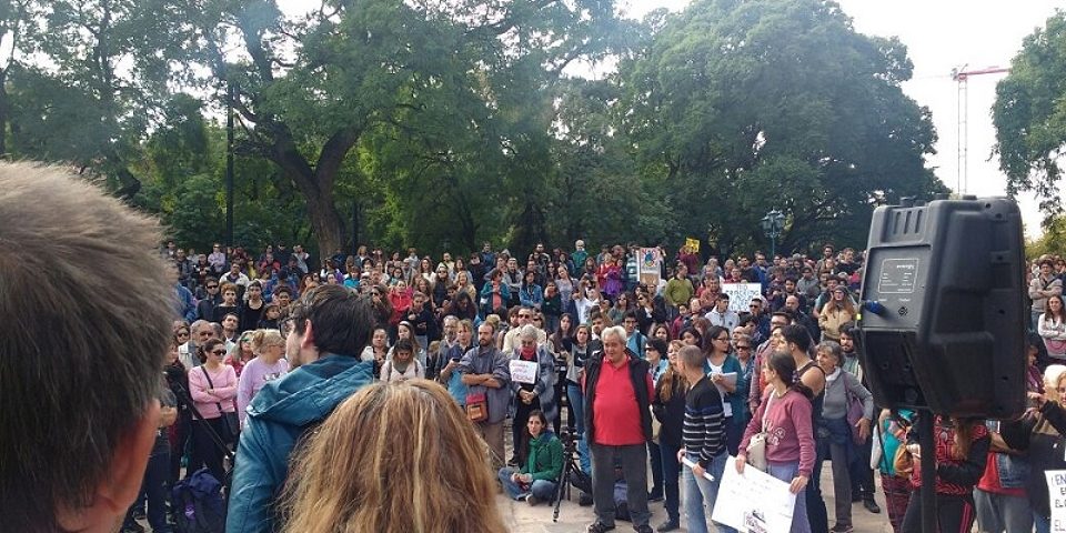 Masiva asamblea contra el fracking en Mendoza capital