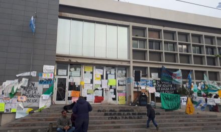 Una crisis de diseño para imponer la megaminería en Chubut