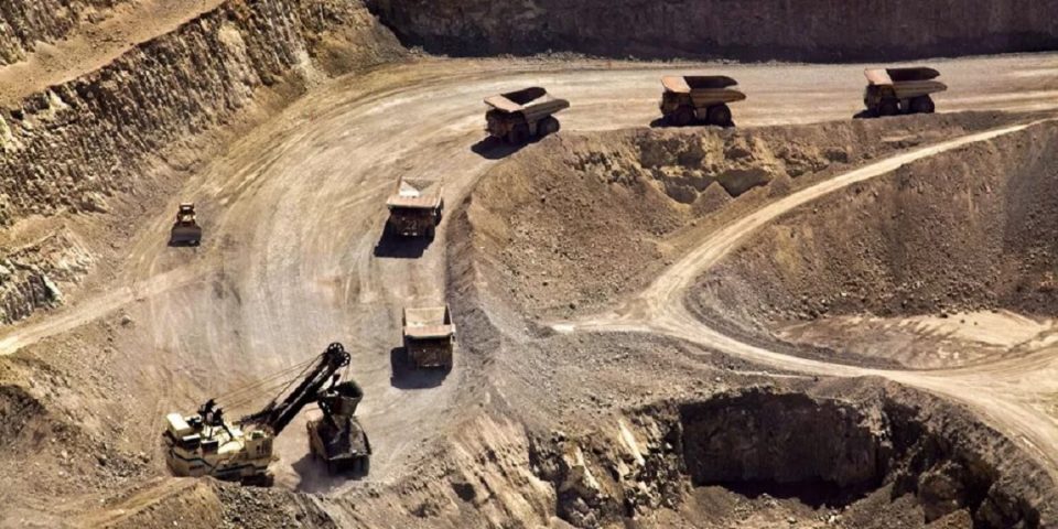 El gobierno de Macri otorga más beneficios a las mineras