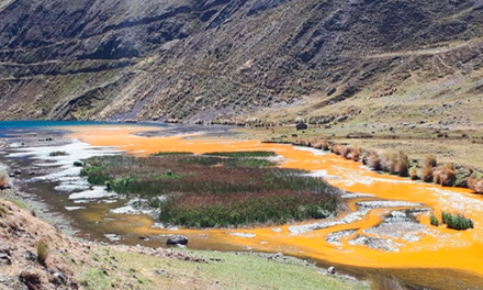 Derrame minero en Perú contamina aguas del río Santa