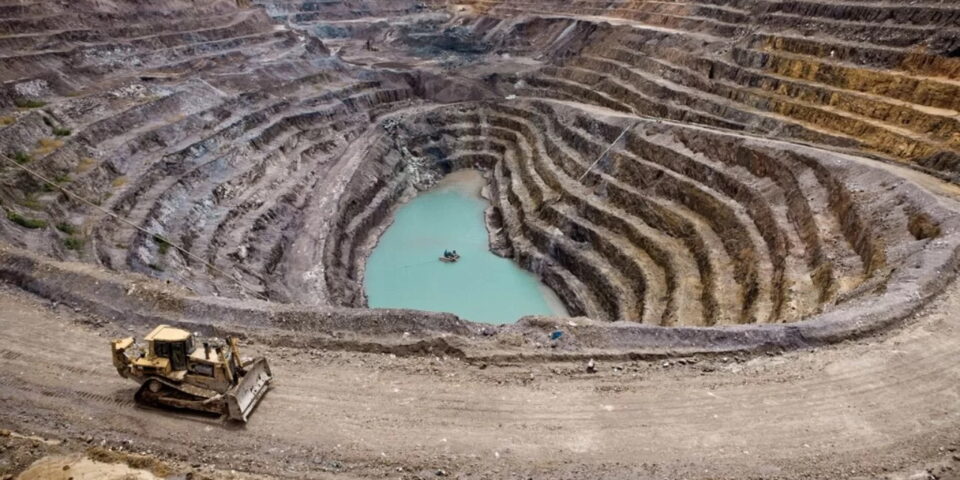 El “superministro” y las mineras: la carpeta de proyectos que incentivará el Gobierno