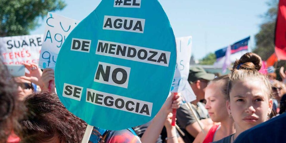 Habilitar la minería de espaldas a un pueblo que históricamente cuidó el agua