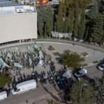 En un escenario montado, abrieron las puertas al fracking en Chubut