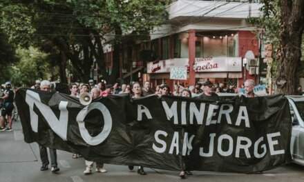 Audiencia pública a medida de las mineras e inaccesible al pueblo mendocino.